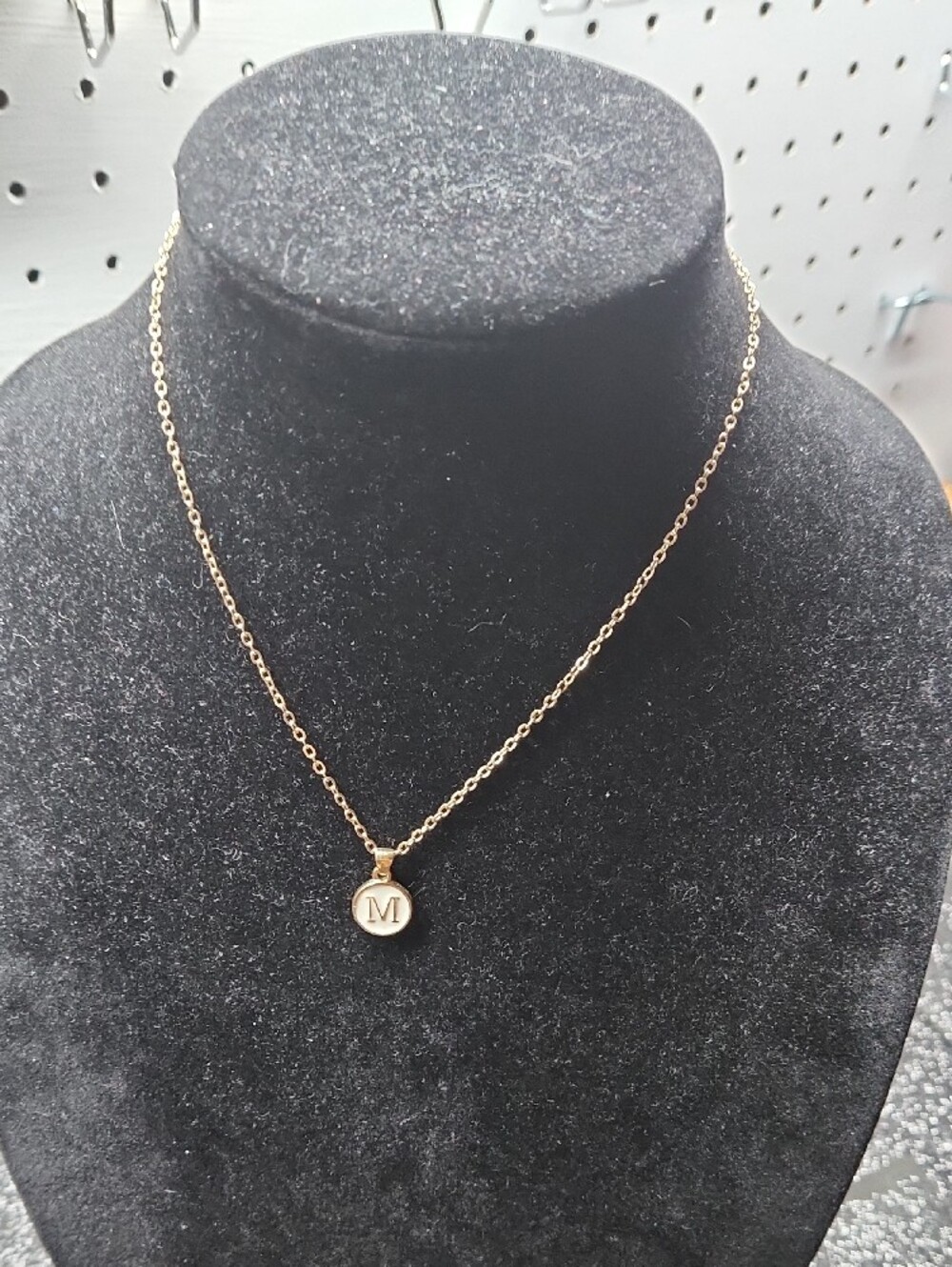 Marked And Unmarked Gold-tone Bundle - Picture 10 of 14